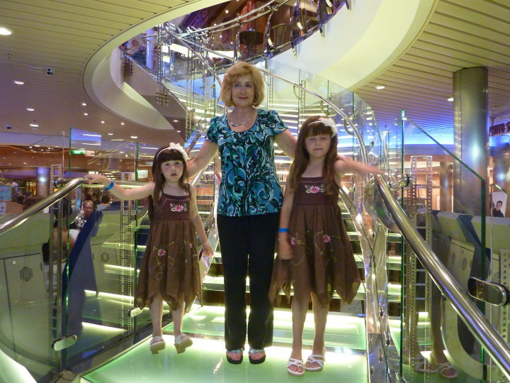 29072_396696961385_1111087_n